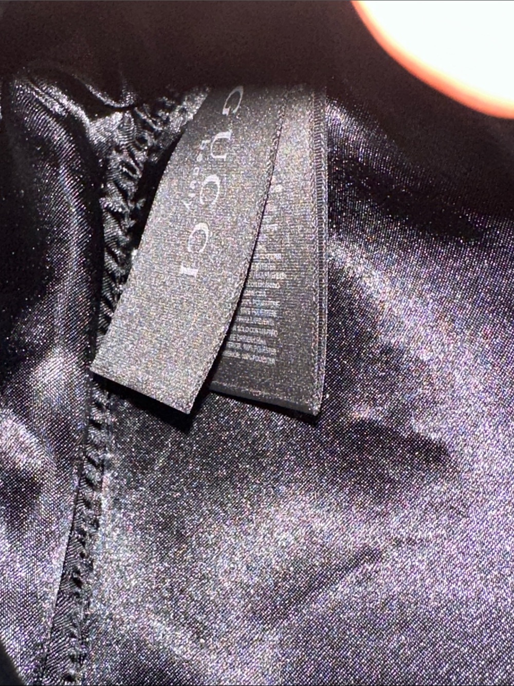 Gucci Black Velvet Cosmetic Pouch with Gold Accents, added Golden chain 🤩🖤 - Picture 10 of 12